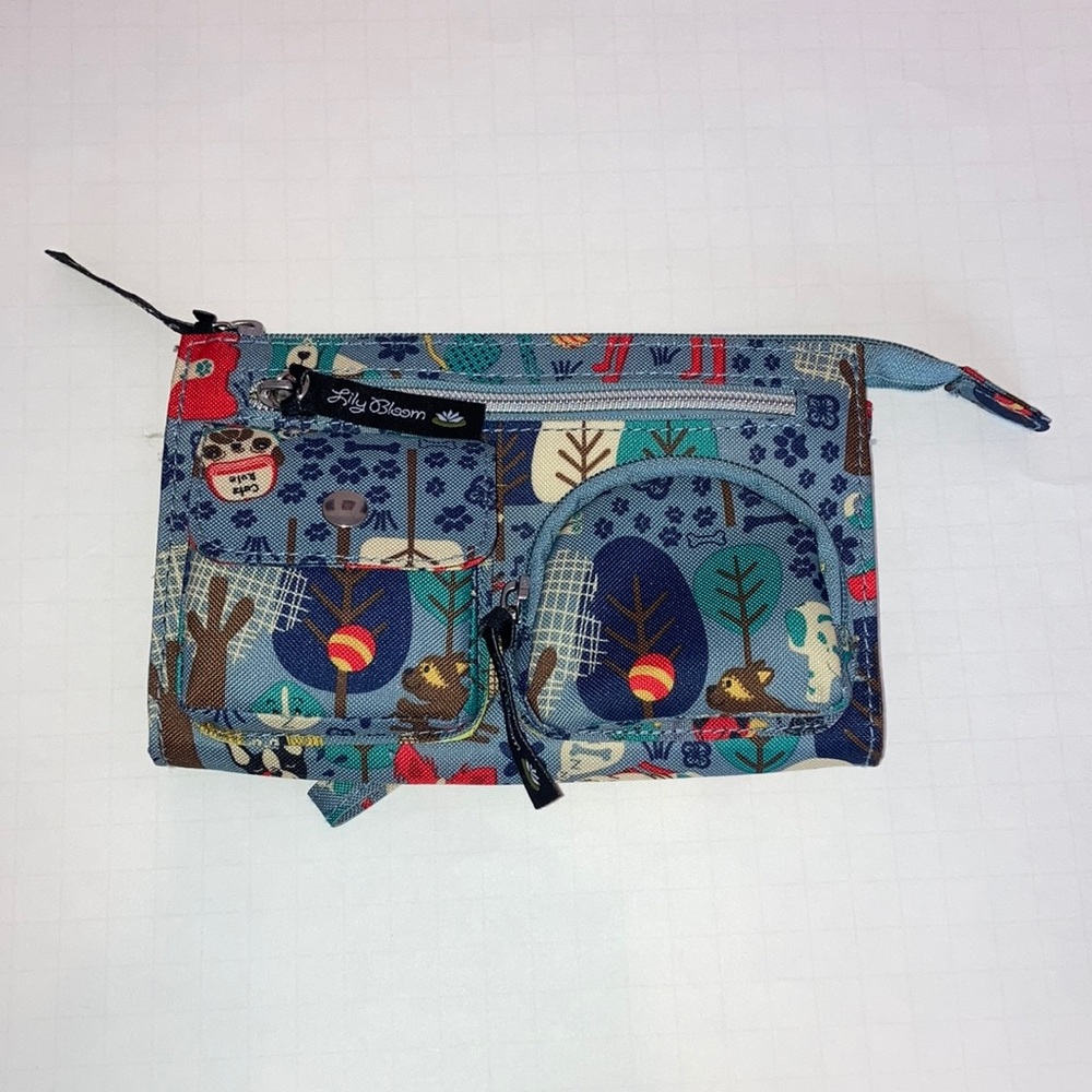 Lily Bloom Dog Wristlet 🐶🐾